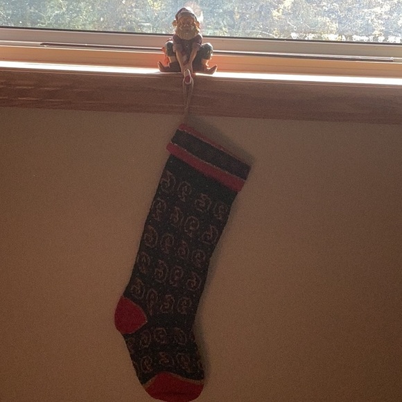 Christmas around the world Elf stocking holder with stocking - Picture 3 of 7